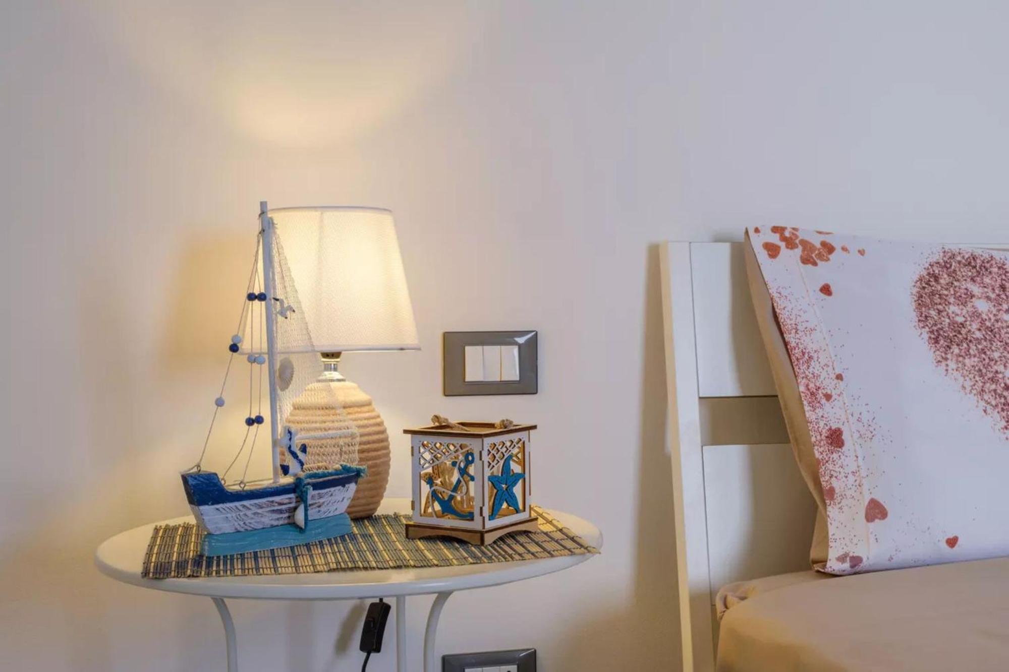 Emerald Residence Sleeps 12 With Sea View 切萨雷奥港 外观 照片