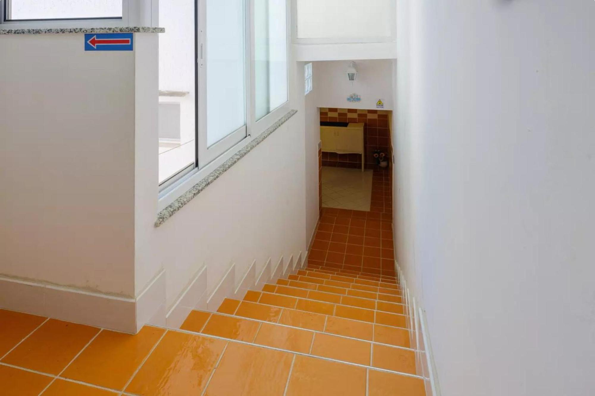 Emerald Residence Sleeps 12 With Sea View 切萨雷奥港 外观 照片