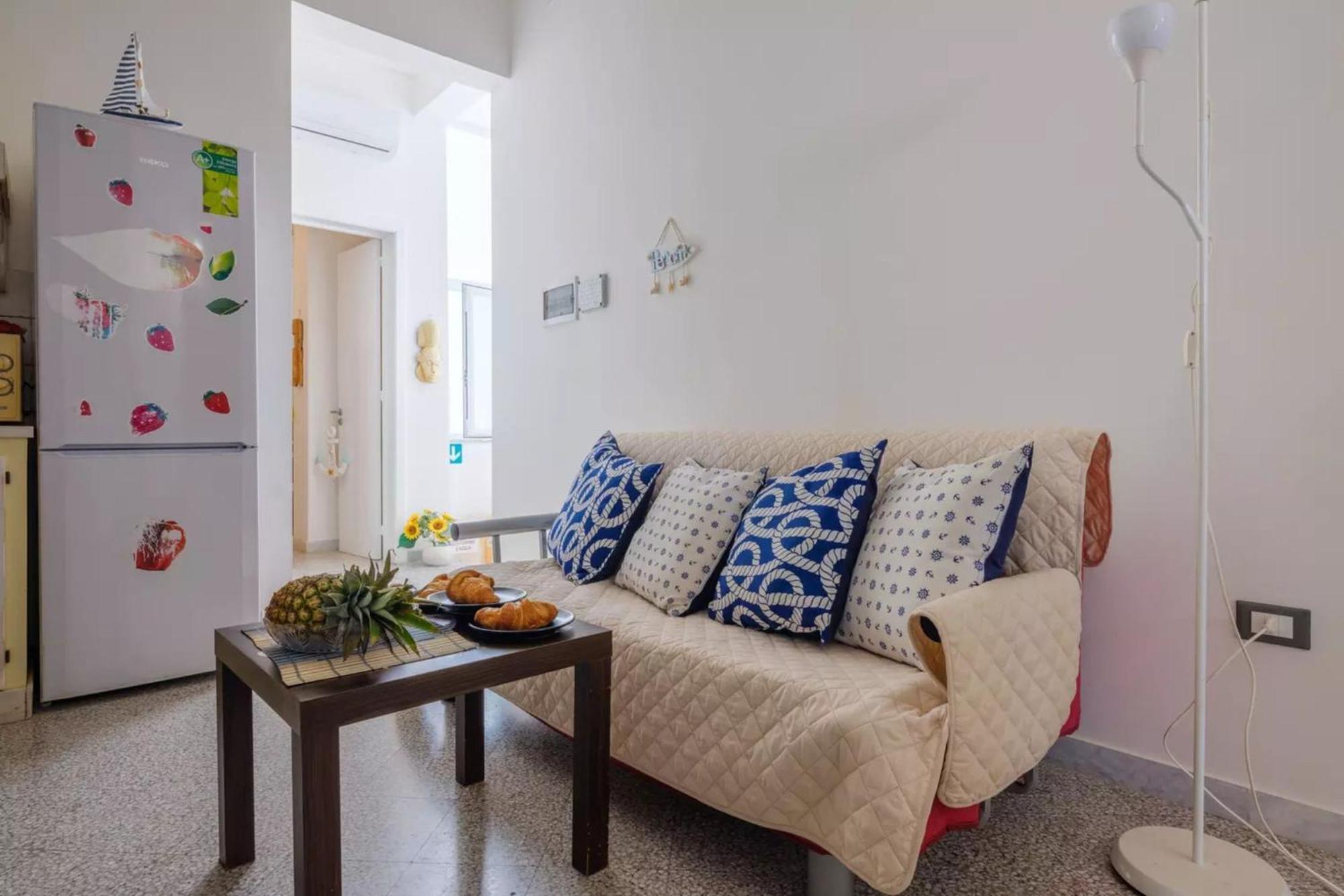 Emerald Residence Sleeps 12 With Sea View 切萨雷奥港 外观 照片